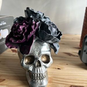 Skull rose Halloween decor